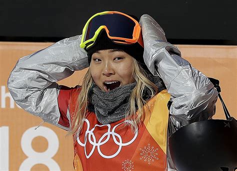 chloe kim snow